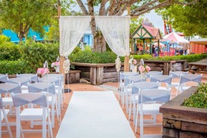 rustic_vintage_ceremony_arbor (Medium)